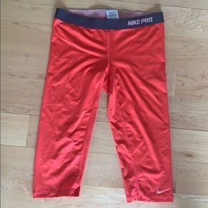 Nike Pro stretchy workout capris